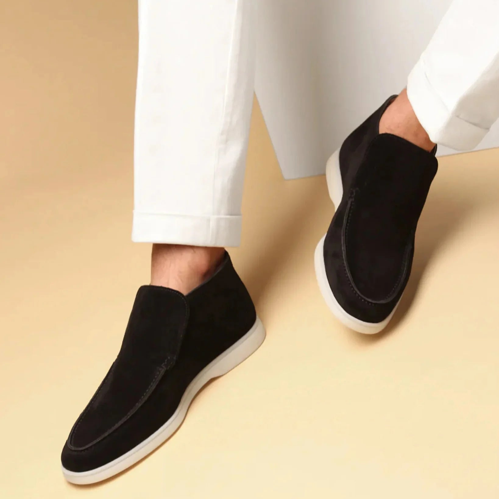 Mocassim Masculino de Camurça Cano Alto Tuccili